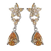 de platino de color amarillo con encanto chapada con pendientes irregulares forma cúbica de zirconia