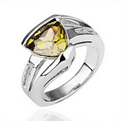 Gorgeous Crystal 18K Gold Triang Crystal Fashion Ring (More Colors)