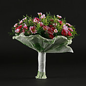 belle mariée en satin de forme ronde bouquet de mariage
