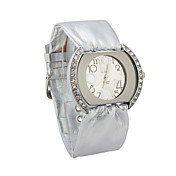 Kvinners Quartz Movement Glass Round Shape Dress Watch