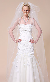 dreistufigen Kathedrale Hochzeit Schleier mit Bleistift Rand