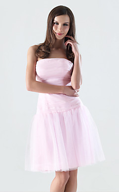 A-line Strapless Knee-length Tulle Over Matte Satin Bridesmaid/Wedding Party Dress
