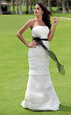 Trumpet/Mermaid Strapless Floor-length Organza Wedding Dress