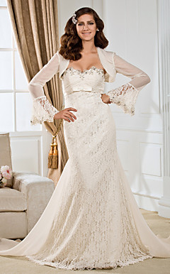 Trumpet/Mermaid Sweetheart Court Train Lace Wedding Dress With A Wrap