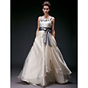 A-line Straps Floor-length Organza Wedding Dress With Beaded Appliques