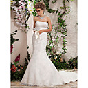 Trumpet/Mermaid Strapless Chapel Train Lace Wedding Dress