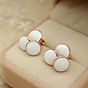 elegantes aretes lindo de la mujer