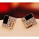 kvinners grunnleggende diamant studs
