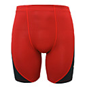 Mettant en vedette des super-Coupe près du corps Hot Pants